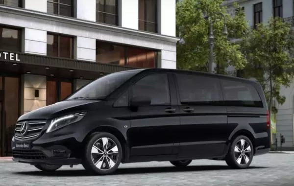 MERCEDES-BENZ VITO TOURER 119 - black (3&nbsp;vehicles available)